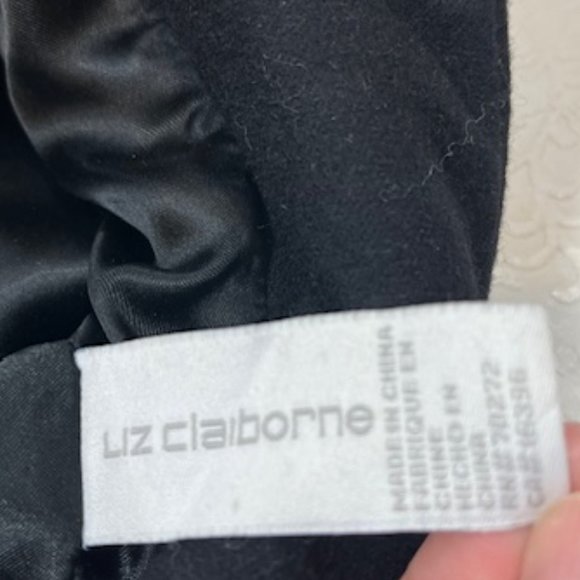 Liz Claiborne Woman's Black Wool Winter Bucket Hat Soft & Comfortable VGUC - Picture 11 of 12
